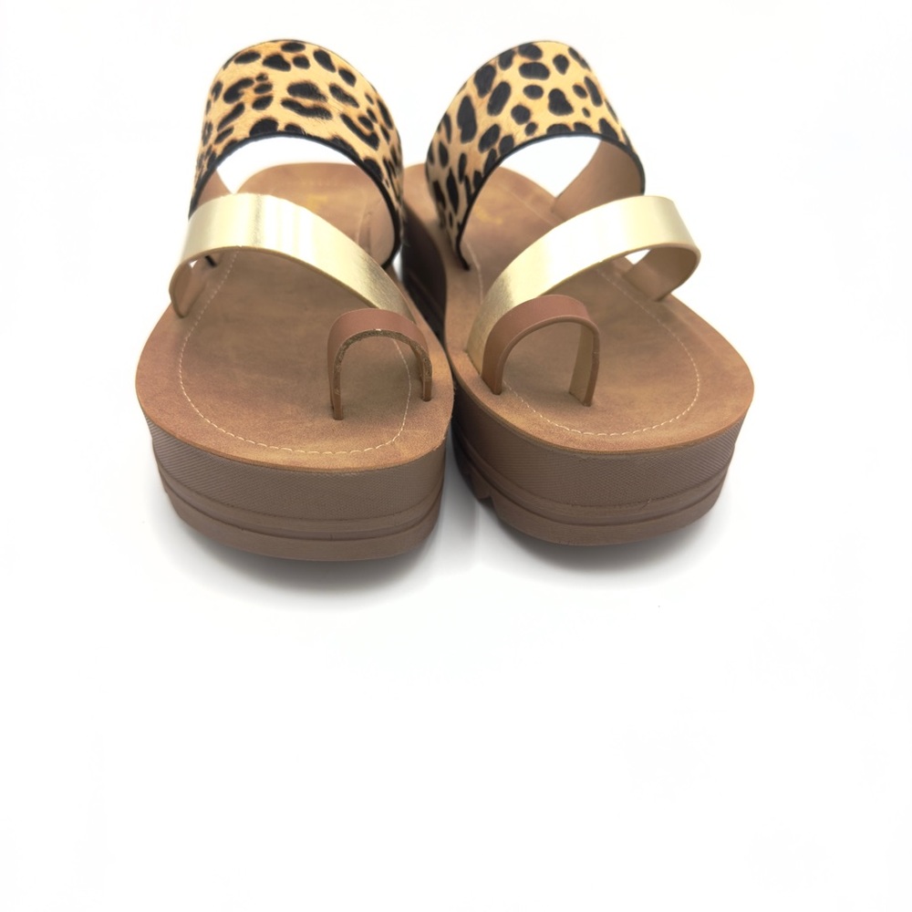 Xappeal Leopard Print and Gold Women's Platform Sandals NWOT - Picture 3 of 7